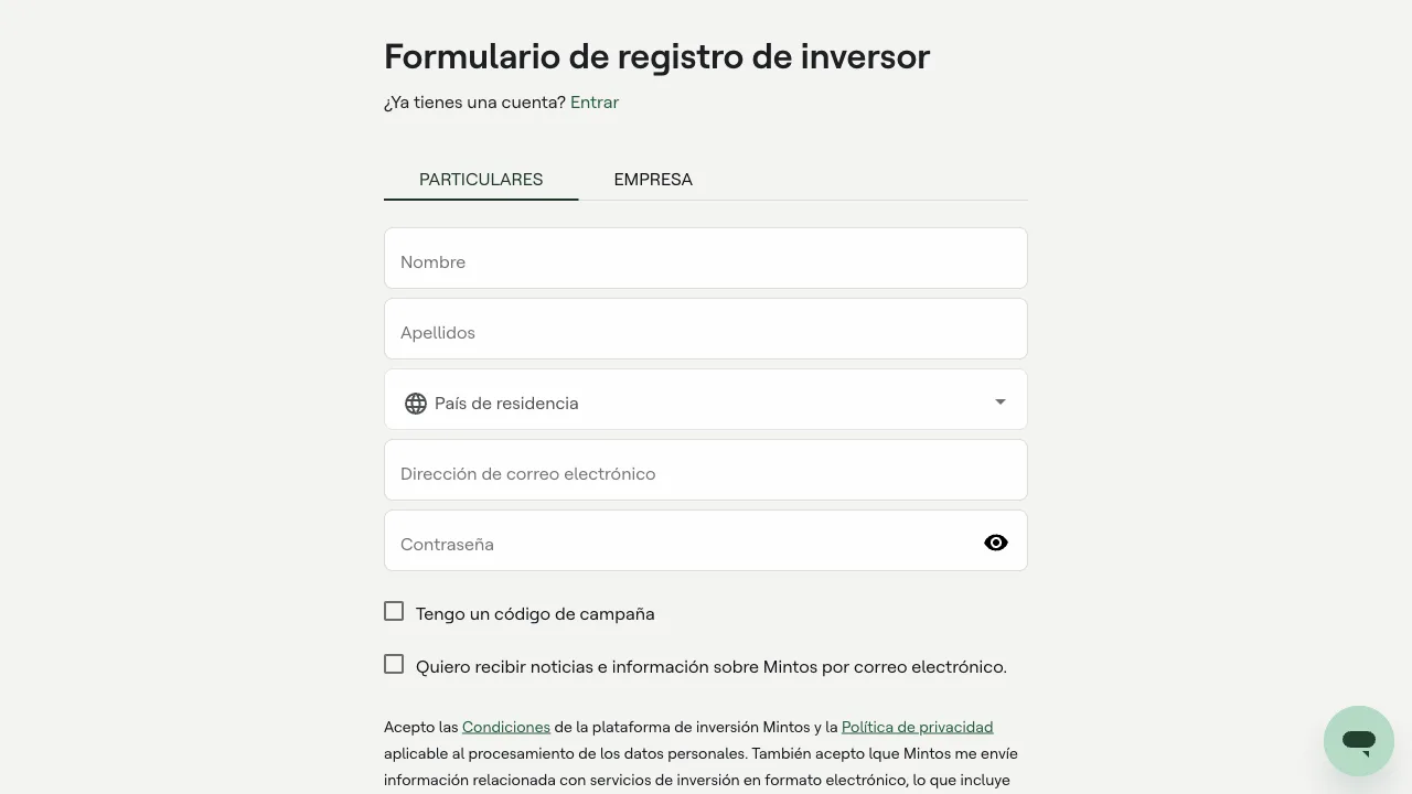 Formulario de registro de inversor de Mintos en español con campos Nombre, Apellidos, País de residencia y casilla 'Tengo un código de campaña'
