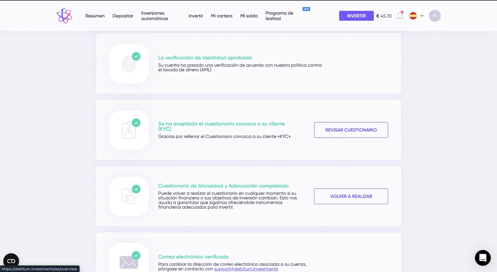 Panel de verificación de Debitum con identidad AML, cuestionario KYC, idoneidad y correo electrónico aprobados